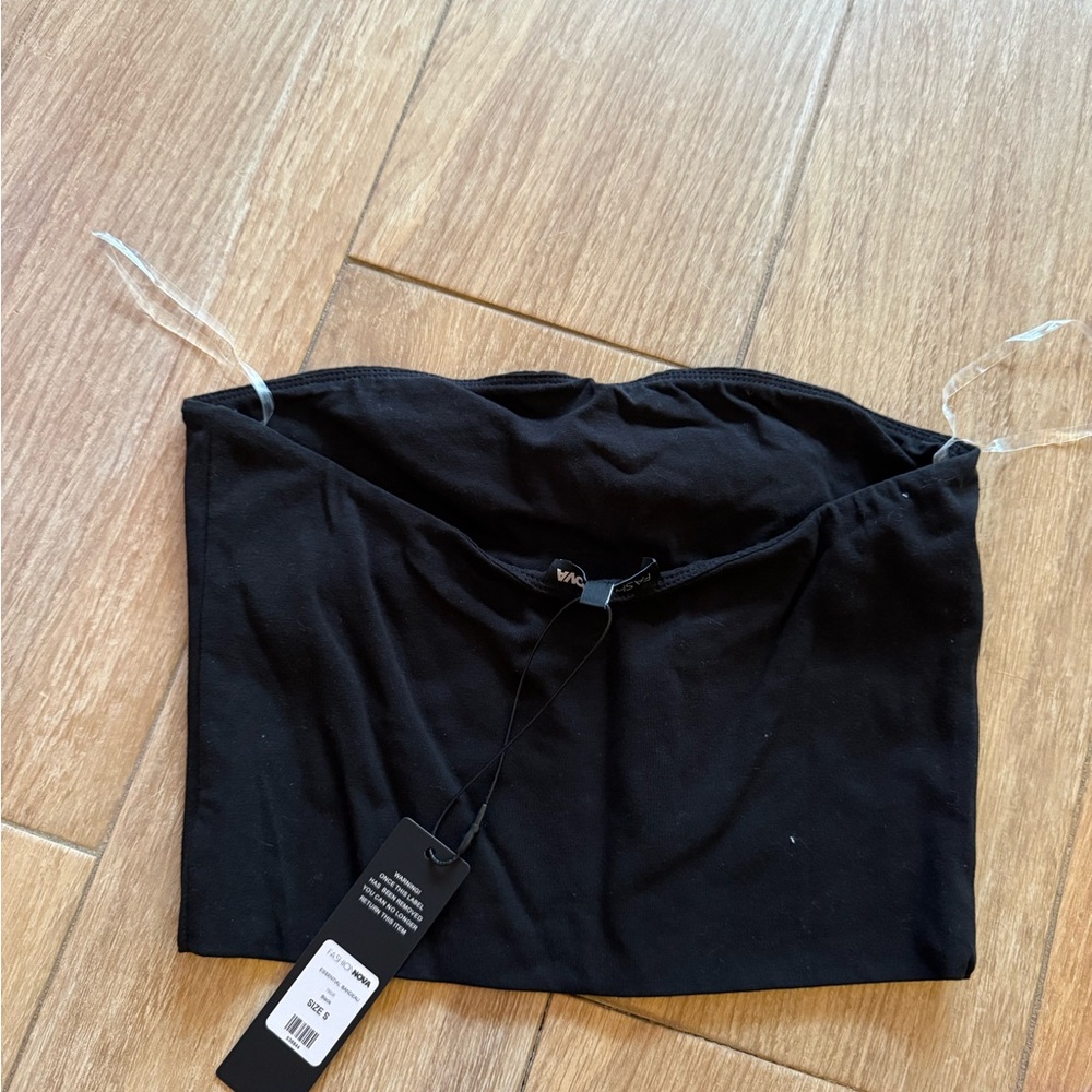 Black Strapless cropped tube Top NWT - Picture 2 of 4